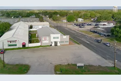 1201 Kessler Avenue, Schulenburg, TX 78956 - Photo 25