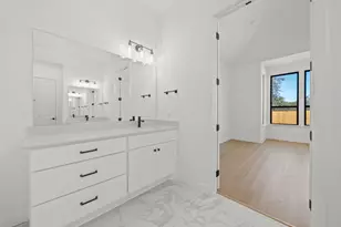 390 Muddy Crk Wy, Kyle, TX 78640 - Photo 13