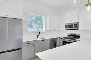 7208 Providence Ave, Austin, TX 78752 - Photo 11