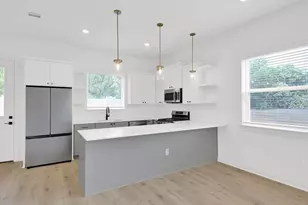 7208 Providence Ave, Austin, TX 78752 - Photo 9
