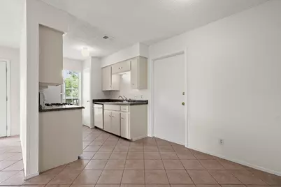 1404 Valleyridge Circle #B, Austin, TX 78704 - Photo 9