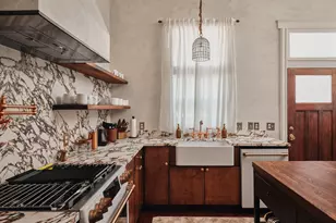 1807 E Cesar Chavez St, Austin, TX 78702 - Photo 15