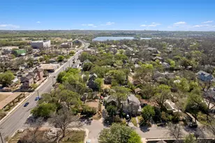 2710 E 3rd St, Austin, TX 78702 - Photo 25
