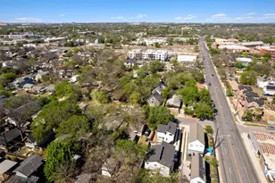 2710 E 3rd St, Austin, TX 78702 - Photo 23
