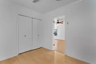 2710 E 3rd St, Austin, TX 78702 - Photo 19