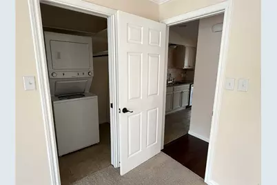 1407 West 39th 1/2 Street #202, Austin, TX 78756 - Photo 9