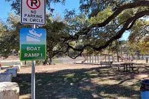 17621 W Reed Parks Rd, Jonestown, TX 78645 - Photo 27