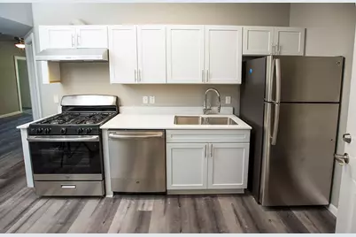 911 W 22nd Street #303, Austin, TX 78705 - Photo 9