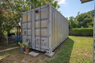 1037 Wilkes Cir, Smithville, TX 78957 - Photo 33