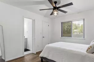 1037 Wilkes Cir, Smithville, TX 78957 - Photo 13