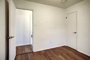 1037 Wilkes Cir, Smithville, TX 78957 - Photo 21