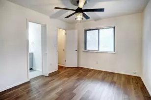 1037 Wilkes Cir, Smithville, TX 78957 - Photo 15