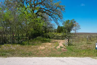 1550 Cattlemens Row, Lockhart, TX 78644 - Photo 3