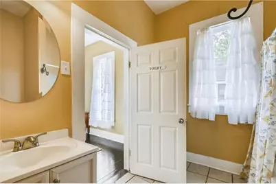 1319 Davis Street, Taylor, TX 76574 - Photo 9