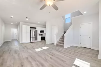 107 Wilkes Street, Smithville, TX 78957 - Photo 5