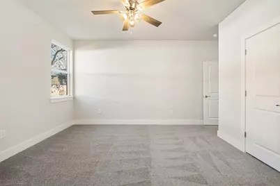 107 Wilkes Street, Smithville, TX 78957 - Photo 15