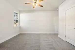 107 Wilkes St, Smithville, TX 78957 - Photo 15