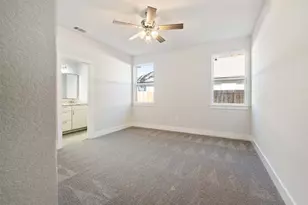 107 Wilkes St, Smithville, TX 78957 - Photo 13