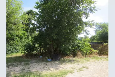 748 W Elm Street, Bartlett, TX 76511 - Photo 7