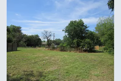 748 W Elm Street, Bartlett, TX 76511 - Photo 5