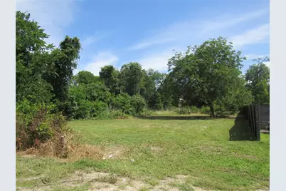 748 W Elm Street, Bartlett, TX 76511 - Photo 1