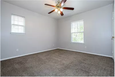 2115 E 18th Street #B, Austin, TX 78702 - Photo 15