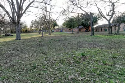 Lot 1 E Alamo Street, Elgin, TX 78621 - Photo 3