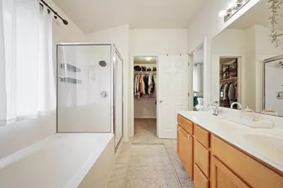 1130 Emmitt Run, Austin, TX 78721 - Photo 15