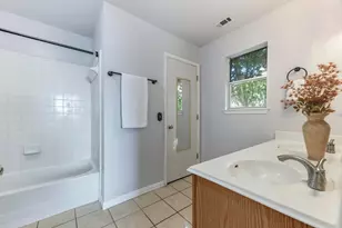 700 Faircrest Dr, Buda, TX 78610 - Photo 13