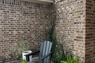 329 Flash Cir, Luling, TX 78629 - Photo 5