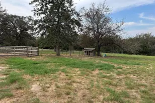 329 Flash Cir, Luling, TX 78629 - Photo 29