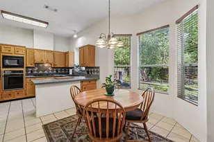 12513 Hunters Chase Dr, Austin, TX 78729 - Photo 11