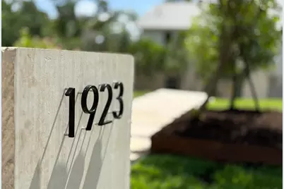 1923 Cypress Point W, Austin, TX 78746 - Photo 27