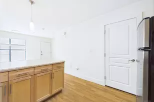 711 W 32nd St, Austin, TX 78705 - Photo 5