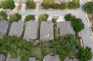 144 Copper Lake Ln, Georgetown, TX 78628 - Photo 33