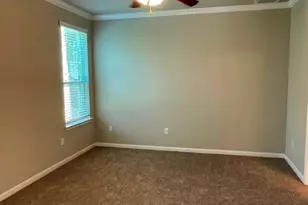 400 Hummingbird Ln, Austin, TX 78734 - Photo 9