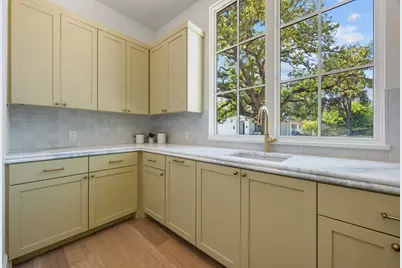2114 W 11th Street, Austin, TX 78703 - Photo 15