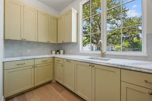 2114 W 11th St, Austin, TX 78703 - Photo 15