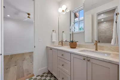 2114 W 11th Street, Austin, TX 78703 - Photo 31