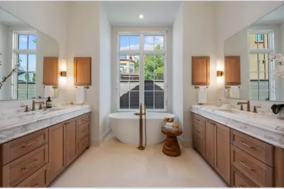 2114 W 11th Street, Austin, TX 78703 - Photo 23
