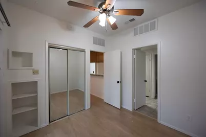 806 W 24 Street #207, Austin, TX 78705 - Photo 3