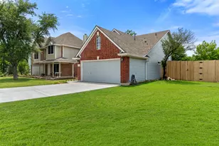 1908 Windy Park Dr, Round Rock, TX 78664 - Photo 3