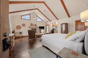 406 Cross Mountain Dr, Fredericksburg, TX 78624 - Photo 15