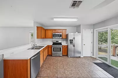 137 Hay Meadow Road, Cedar Creek, TX 78612 - Photo 7