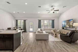 232 Silver Pass, Kyle, TX 78640 - Photo 3