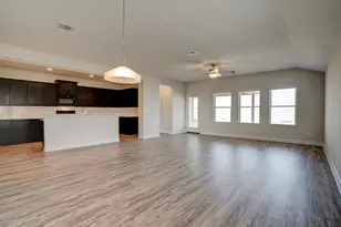 137 Goldfinch Dr, San Marcos, TX 78666 - Photo 5