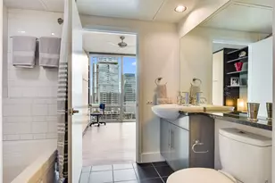 300 Bowie St, Austin, TX 78703 - Photo 17