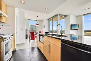 300 Bowie St, Austin, TX 78703 - Photo 11