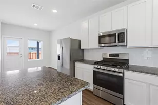 141 Everglades Dr, Kyle, TX 78640 - Photo 9