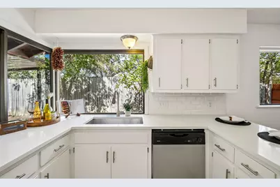 405 Battle Bend Boulevard, Austin, TX 78745 - Photo 17
